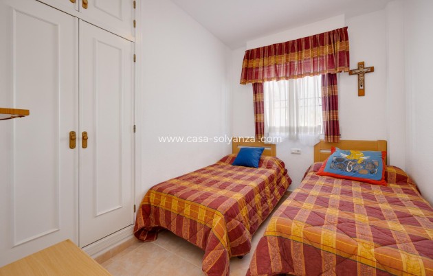Herverkoop - Bungalow - Torrevieja - Playa De Los Naufragos