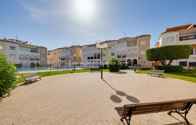 Herverkoop - Bungalow - Torrevieja - Playa De Los Naufragos