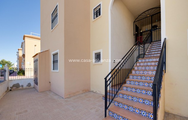 Herverkoop - Bungalow - Torrevieja - Playa De Los Naufragos