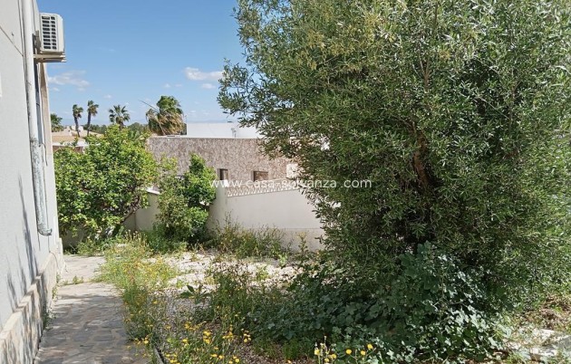 Resale - Villa - Torrevieja - Los Balcones