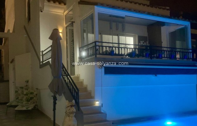 Herverkoop - Villa - Orihuela Costa - Villamartín