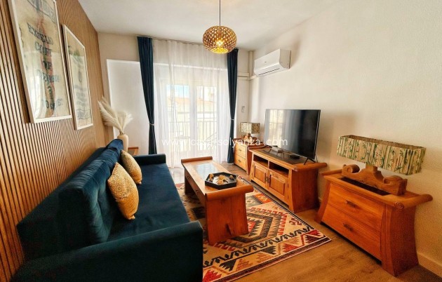 Resale - Apartment / flat - Torrevieja - Center