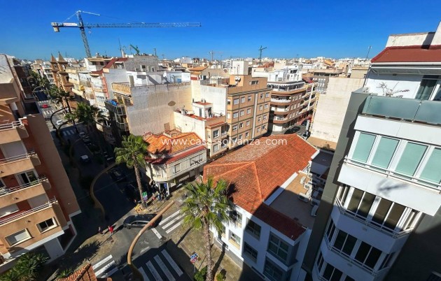 Resale - Apartment / flat - Torrevieja - Center