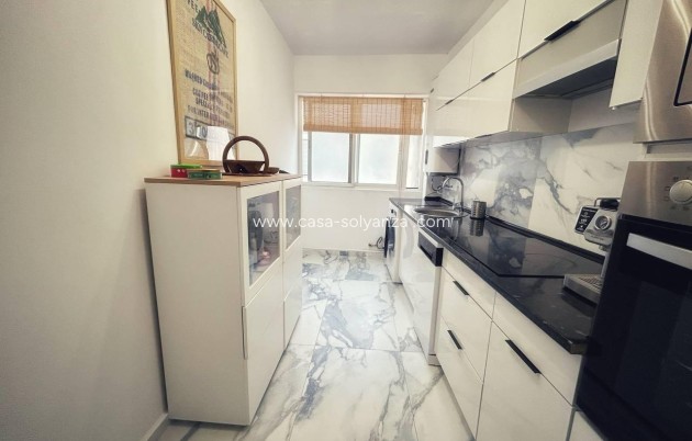 Resale - Apartment / flat - Torrevieja - Center