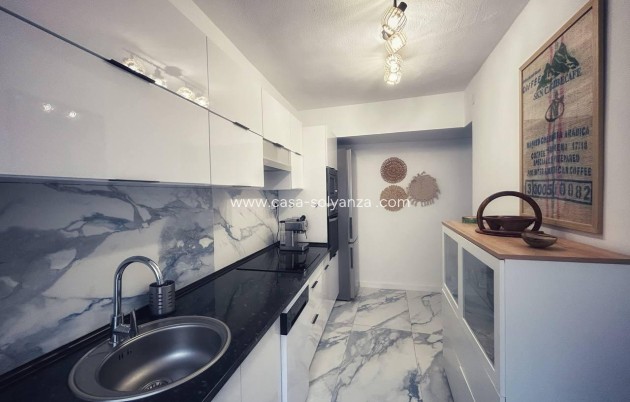 Resale - Apartment / flat - Torrevieja - Center