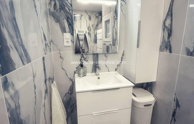 Resale - Apartment / flat - Torrevieja - Center
