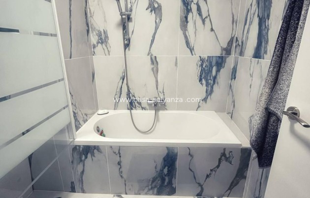Resale - Apartment / flat - Torrevieja - Center