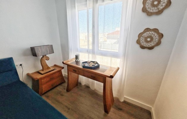 Resale - Apartment / flat - Torrevieja - Center