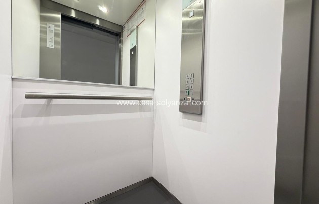 Herverkoop - Appartement / flat - Torrevieja - Playa de los Locos
