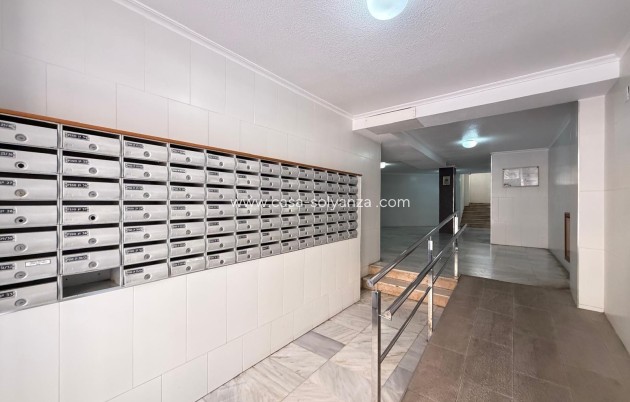 Herverkoop - Appartement / flat - Torrevieja - Playa de los Locos