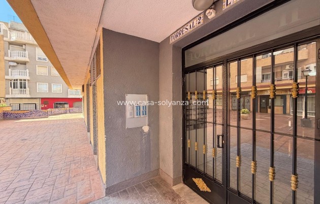 Herverkoop - Appartement / flat - Torrevieja - Playa de los Locos