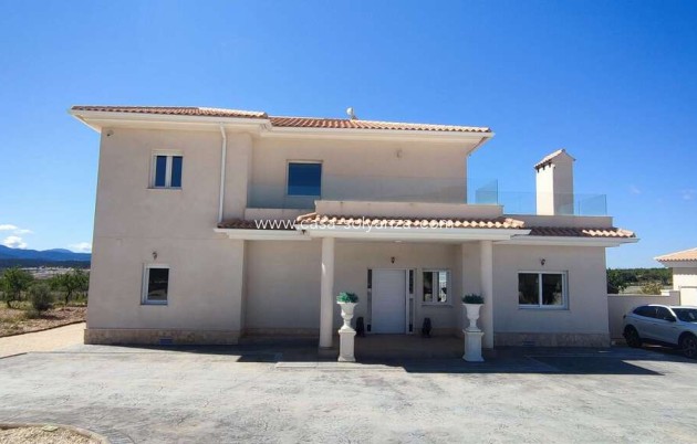 Resale - Villa - Pinoso - Inland