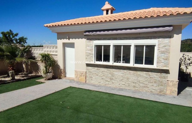 Resale - Villa - Pinoso - Inland