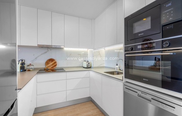 Resale - Apartment / flat - Torrevieja - Costa Blanca