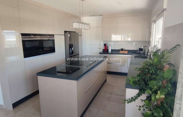 Resale - Villa - Pinoso - Inland