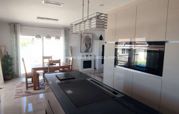 Resale - Villa - Pinoso - Inland