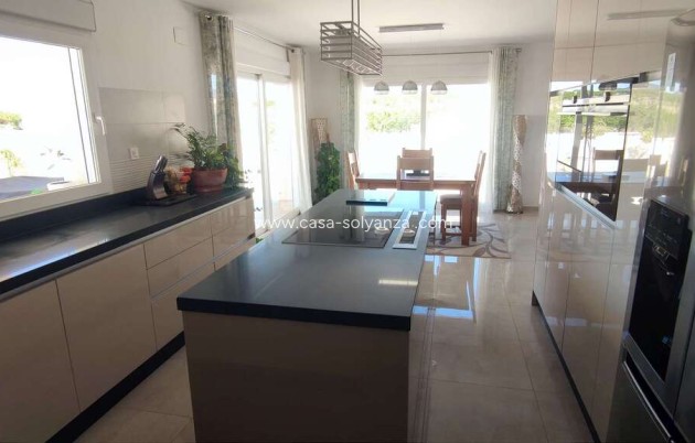 Resale - Villa - Pinoso - Inland