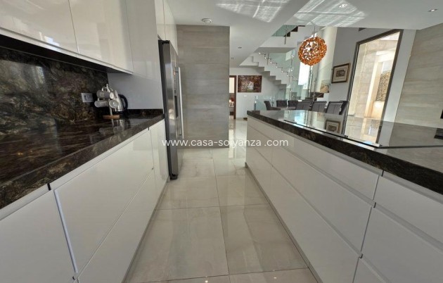 Herverkoop - Villa - Orihuela Costa - Villamartín