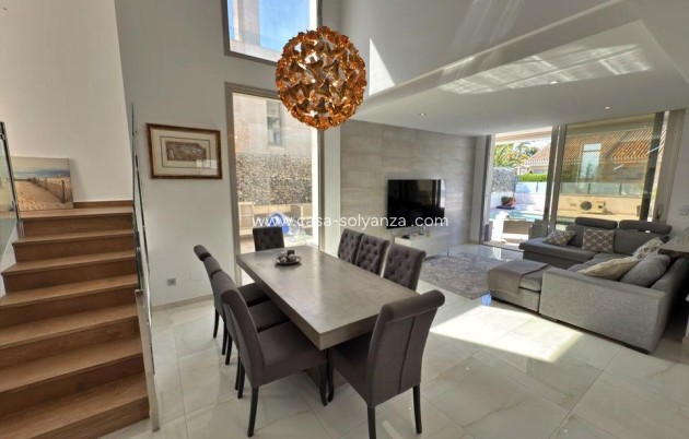 Herverkoop - Villa - Orihuela Costa - Villamartín