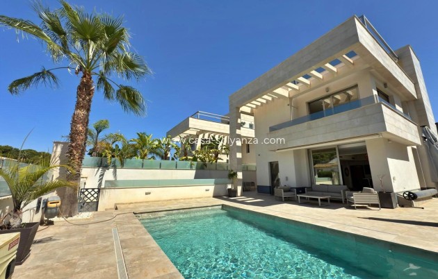 Herverkoop - Villa - Orihuela Costa - Villamartín