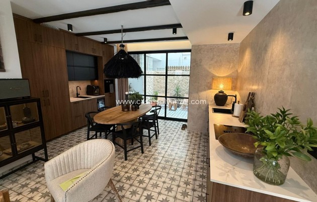 Herverkoop - Appartement / flat - Torrevieja - Estacion Autobuses