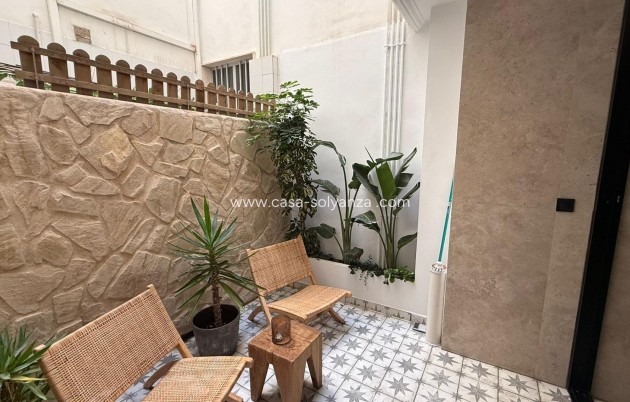 Herverkoop - Appartement / flat - Torrevieja - Estacion Autobuses