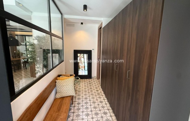 Herverkoop - Appartement / flat - Torrevieja - Estacion Autobuses