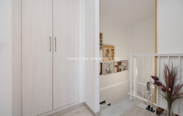 Herverkoop - Herenhuis - Torrevieja - Aguas nuevas