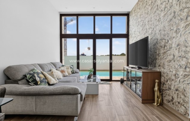Resale - Villa - Torrevieja - Costa Blanca