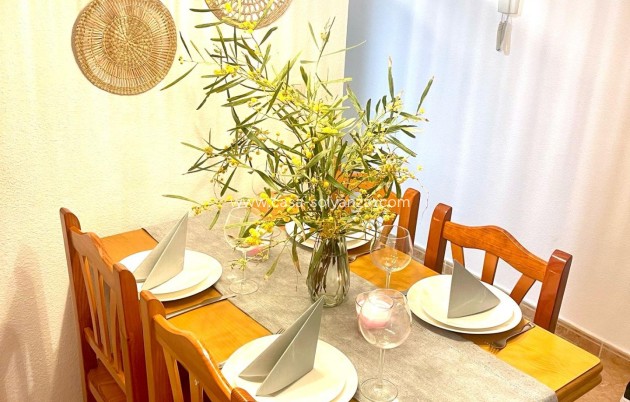 Resale - Apartment / flat - Torrevieja - La Mata