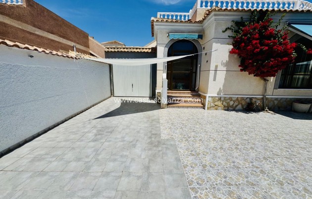 Herverkoop - Villa - Torrevieja - La Siesta