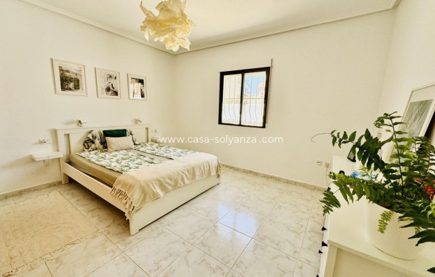 Herverkoop - Villa - Torrevieja - La Siesta