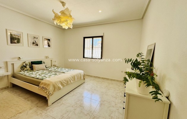 Herverkoop - Villa - Torrevieja - La Siesta