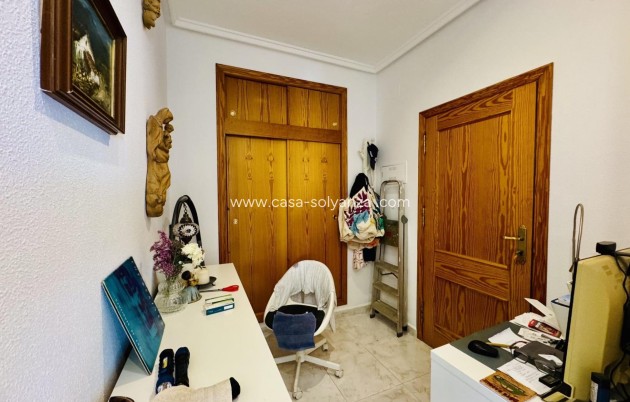 Herverkoop - Villa - Torrevieja - La Siesta