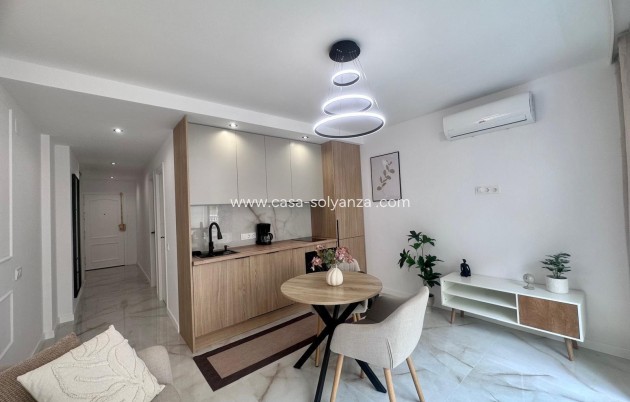 Herverkoop - Appartement / flat - Torrevieja - Estacion Autobuses
