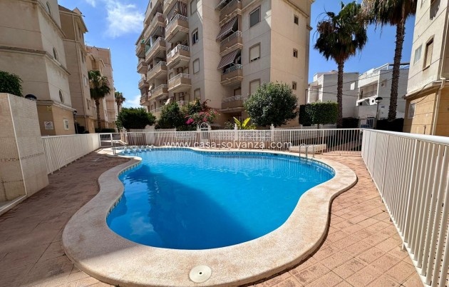 Herverkoop - Appartement / flat - Torrevieja - Habaneras