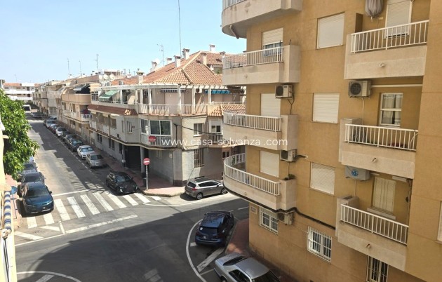 Herverkoop - Appartement / flat - Torrevieja - Playa de los Locos