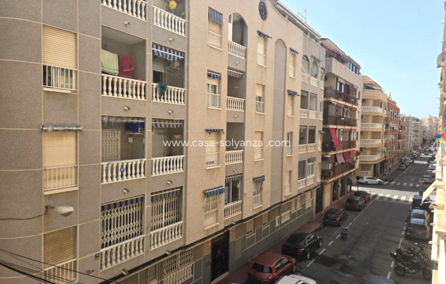 Herverkoop - Appartement / flat - Torrevieja - Playa de los Locos