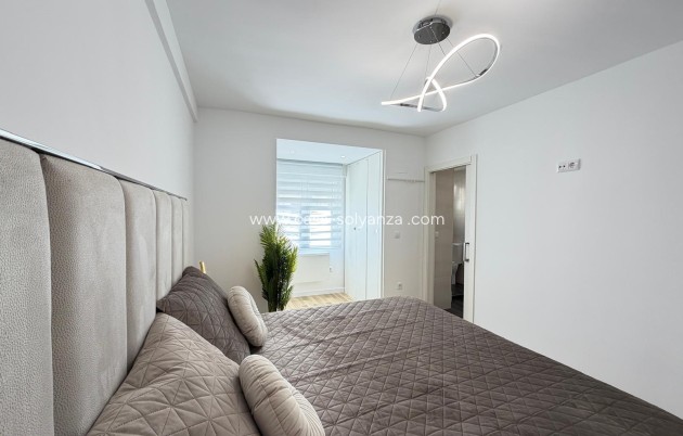 Herverkoop - Appartement / flat - Torrevieja - Puerto