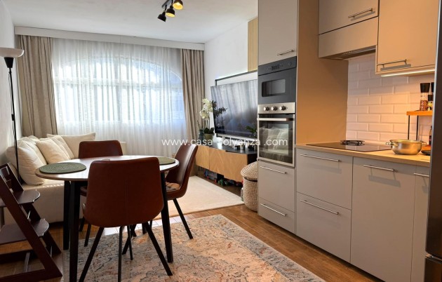 Herverkoop - Appartement / flat - Torrevieja - Calas Blanca