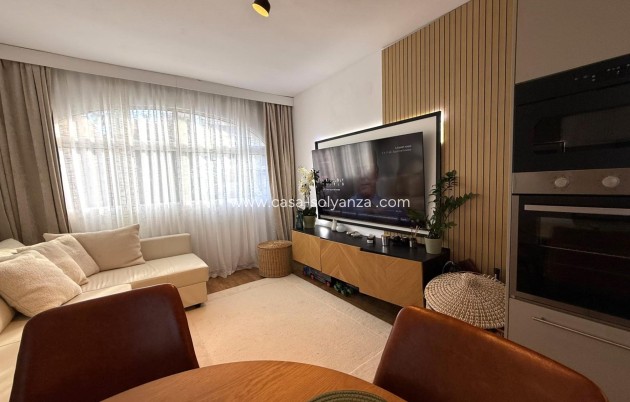 Herverkoop - Appartement / flat - Torrevieja - Calas Blanca