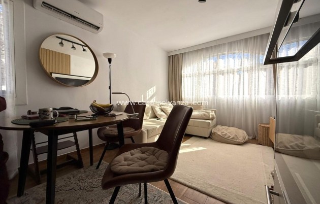 Herverkoop - Appartement / flat - Torrevieja - Calas Blanca