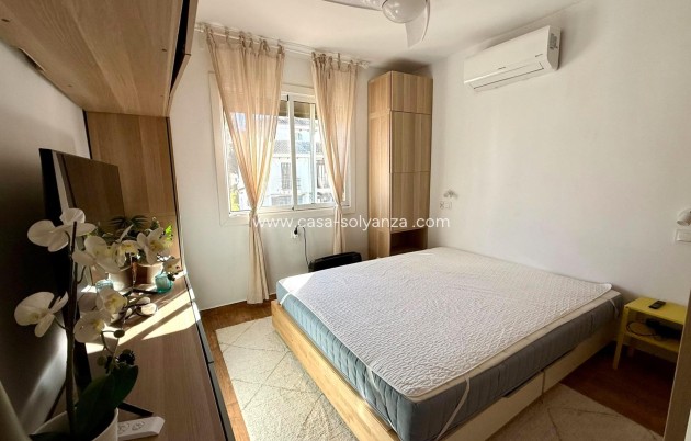Herverkoop - Appartement / flat - Torrevieja - Calas Blanca