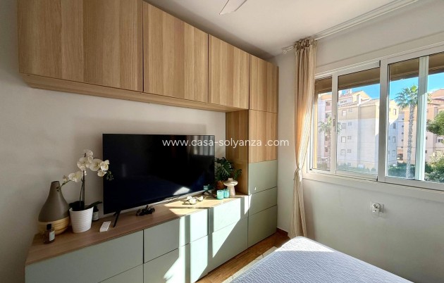Herverkoop - Appartement / flat - Torrevieja - Calas Blanca