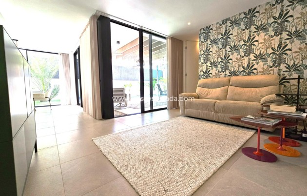 Wiederverkauf - Villa - Torrevieja - Los Balcones