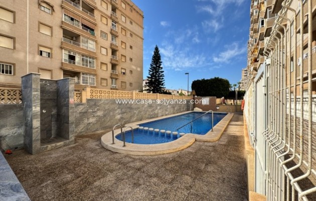 Herverkoop - Appartement / flat - Torrevieja - Aguas nuevas 1