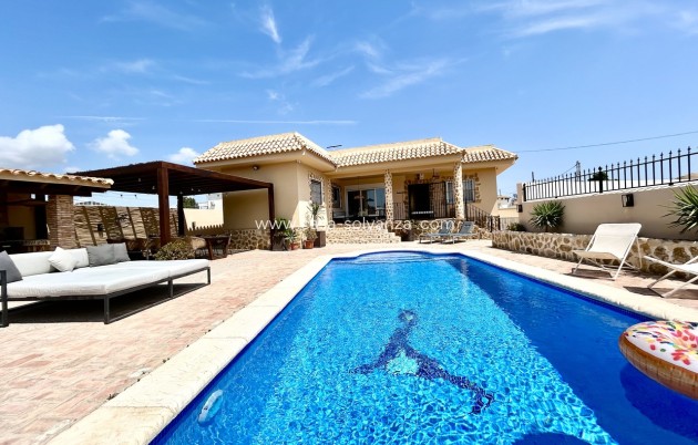 Herverkoop - Villa - La Zenia - Costa Blanca