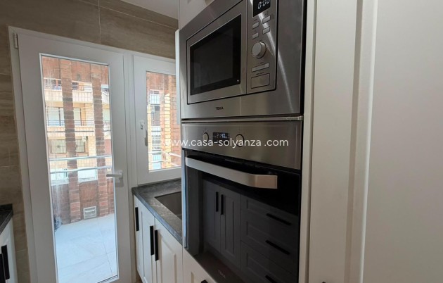 Herverkoop - Appartement / flat - Torrevieja - Playa del Cura