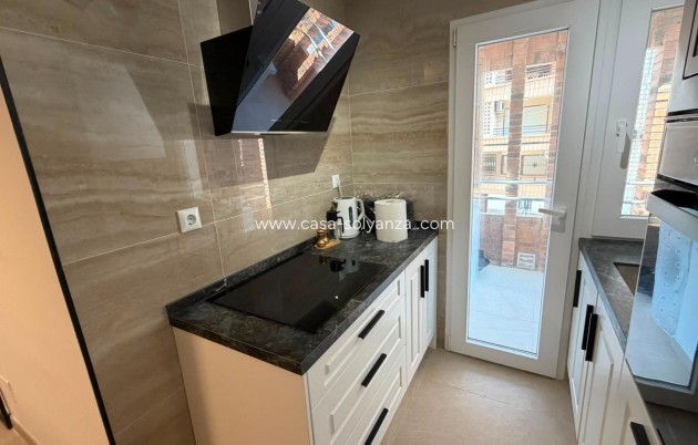 Herverkoop - Appartement / flat - Torrevieja - Playa del Cura