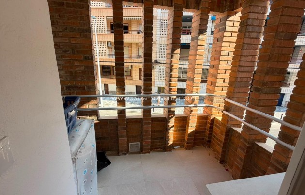 Herverkoop - Appartement / flat - Torrevieja - Playa del Cura